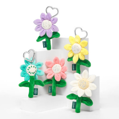 Carlyn X Fresh 毛絨花朵鑰匙圈 6色 Carlyn X Fresh 毛絨花朵鑰匙圈 6色